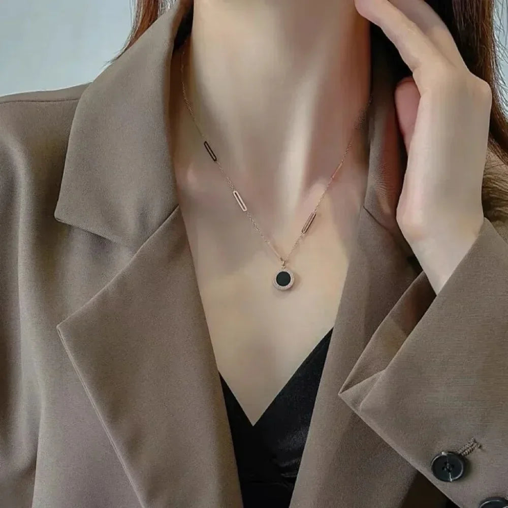 Collar Romano Dorado